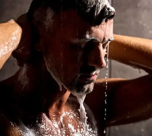 Anwendung Gin Shampoo