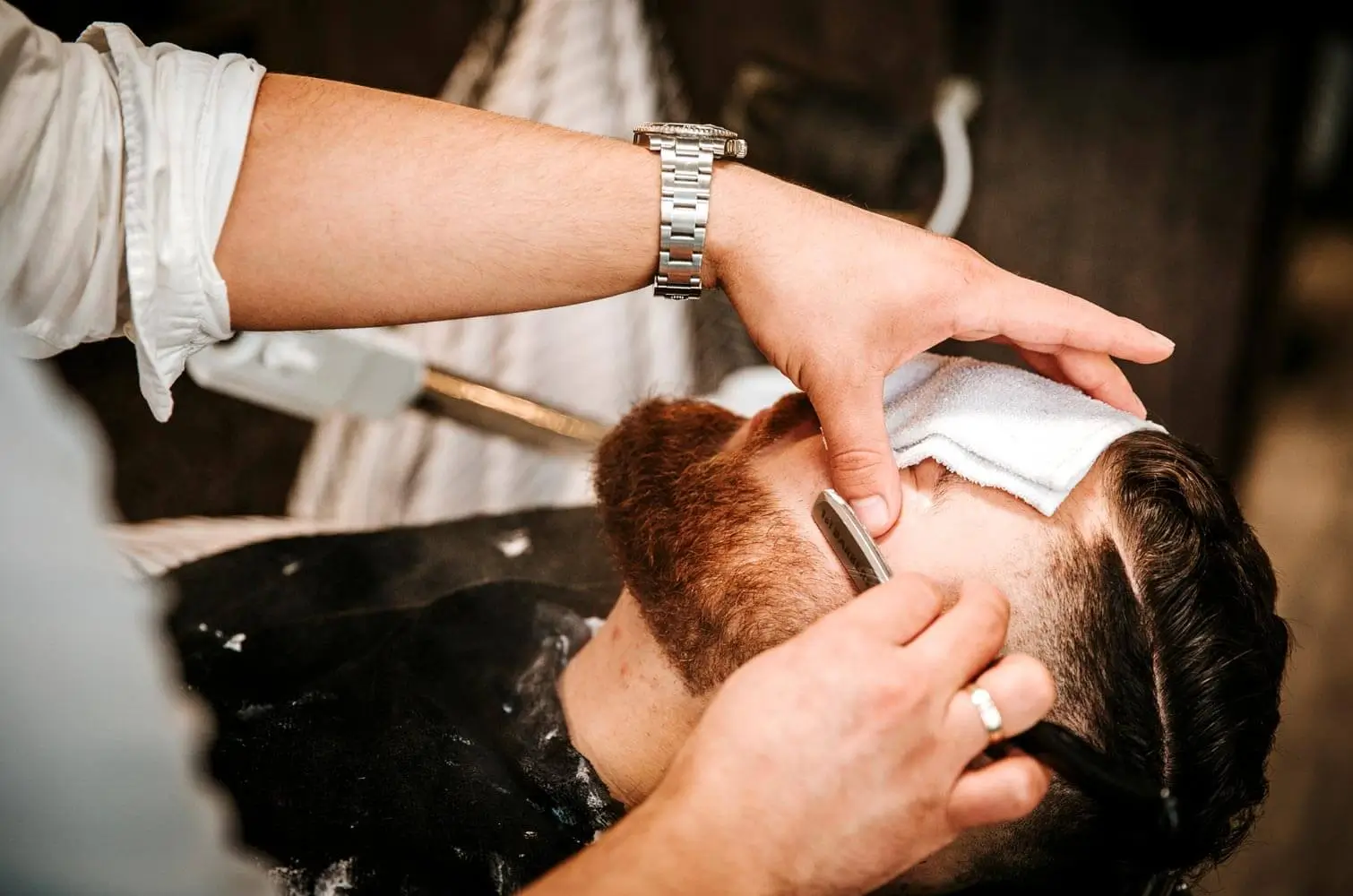 Happy New Style! Bart-Trends, In-Frisuren und Mode-Highlights
